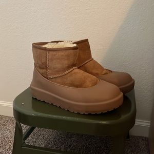 Ugg minis with rain cover size 7